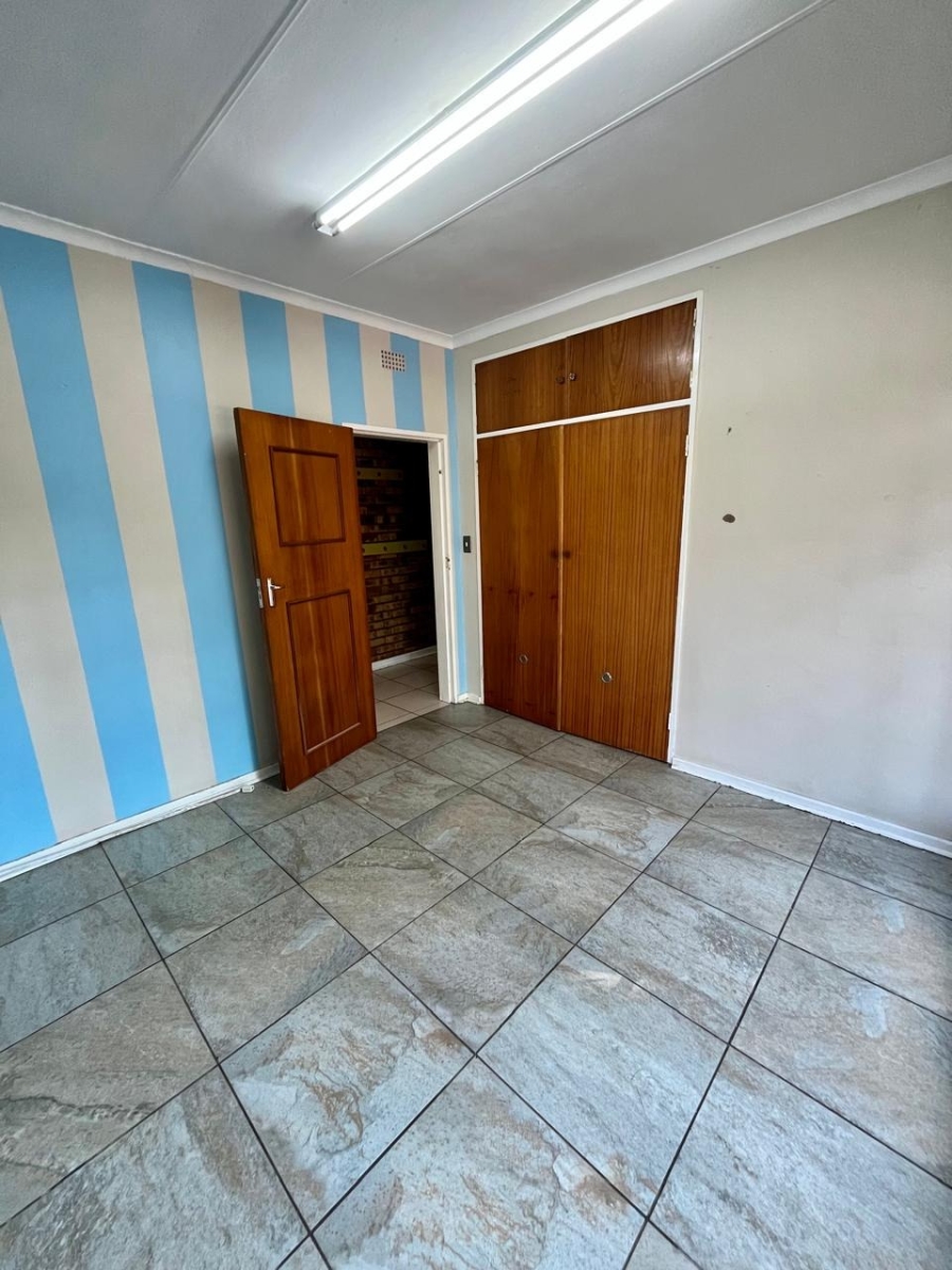4 Bedroom Property for Sale in Flamwood North West